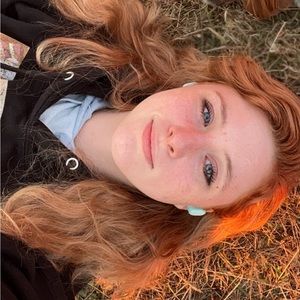 Meet your Posher, Caitlyn